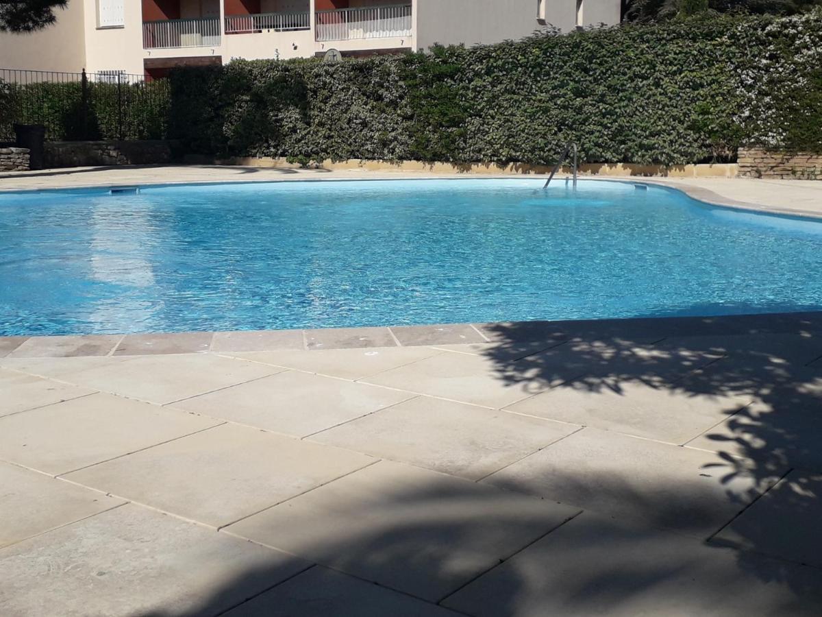 Bandol Nature Et Loisirs: Parking/ Piscine מראה חיצוני תמונה